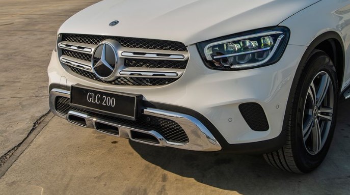 Mercedes GLC 200 2021 mạnh mẽ, thể thao, an toàn và đầy sự phấn khích