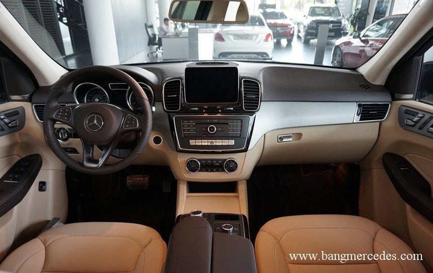 Mercedes GLE 400 4Matic 2017 (15)