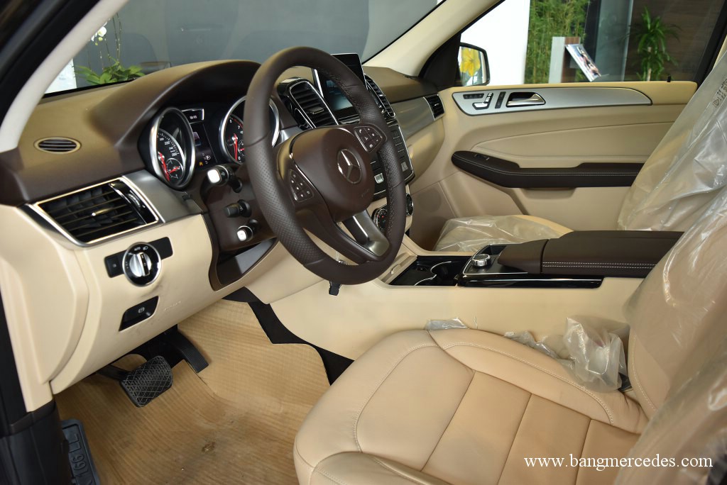 Mercedes GLE 400 4Matic 2017 (8)